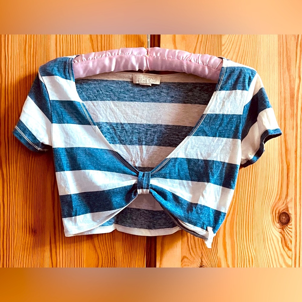 Billabong Striped Crop Top/ Designer’s Closet/ Small